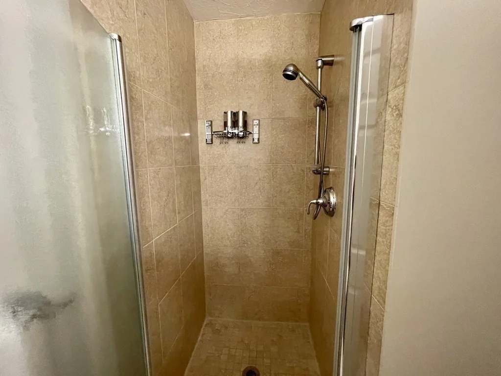 3 bed, 2 bath apartment for rent at 54 Regent Circle, Brookline — photo 15 of 21