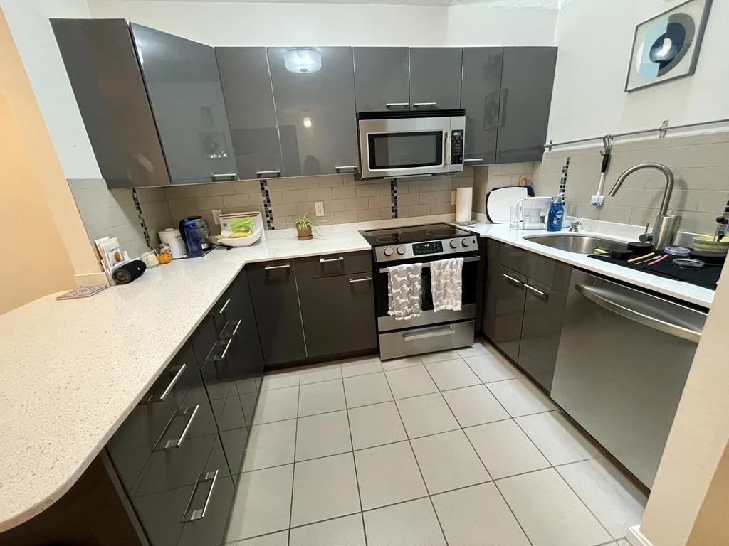 3 bed, 2 bath apartment for rent at 54 Regent Circle, Brookline — photo 6 of 21