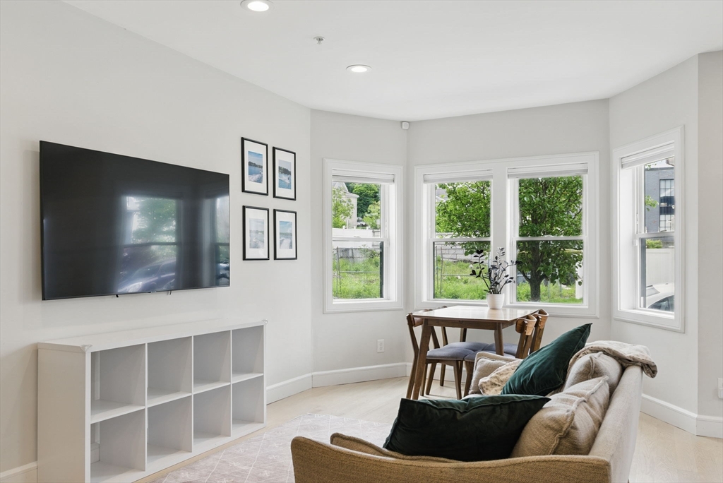 3 bed, 2 bath apartment for rent at 54 Robey Unit 54, Roxbury — photo 6 of 42