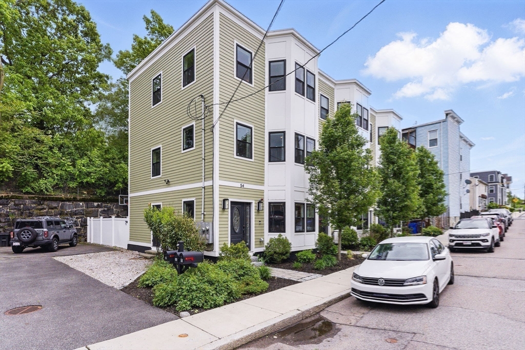 3 bed, 2 bath apartment for rent at 54 Robey Unit 54, Roxbury — photo 32 of 42