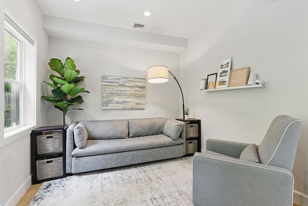3 bed, 2 bath apartment for rent at 54 Robey Unit 54, Roxbury — photo 10 of 42