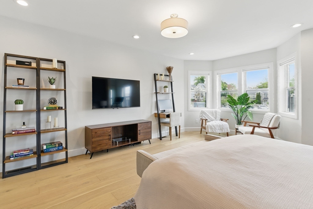 3 bed, 2 bath apartment for rent at 54 Robey Unit 54, Roxbury — photo 18 of 42