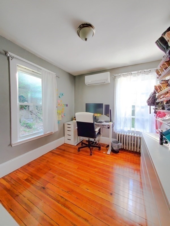 2 bed, 1 bath apartment for rent at 54 Rockaway Pl Unit 2, Lynn — photo 8 of 9