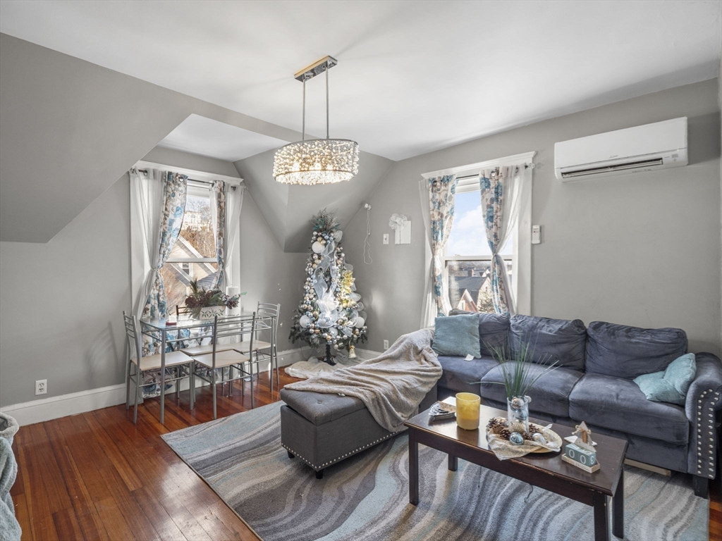 2 bed, 1 bath apartment for rent at 54 Rockaway Pl Unit 2, Lynn — photo 5 of 9