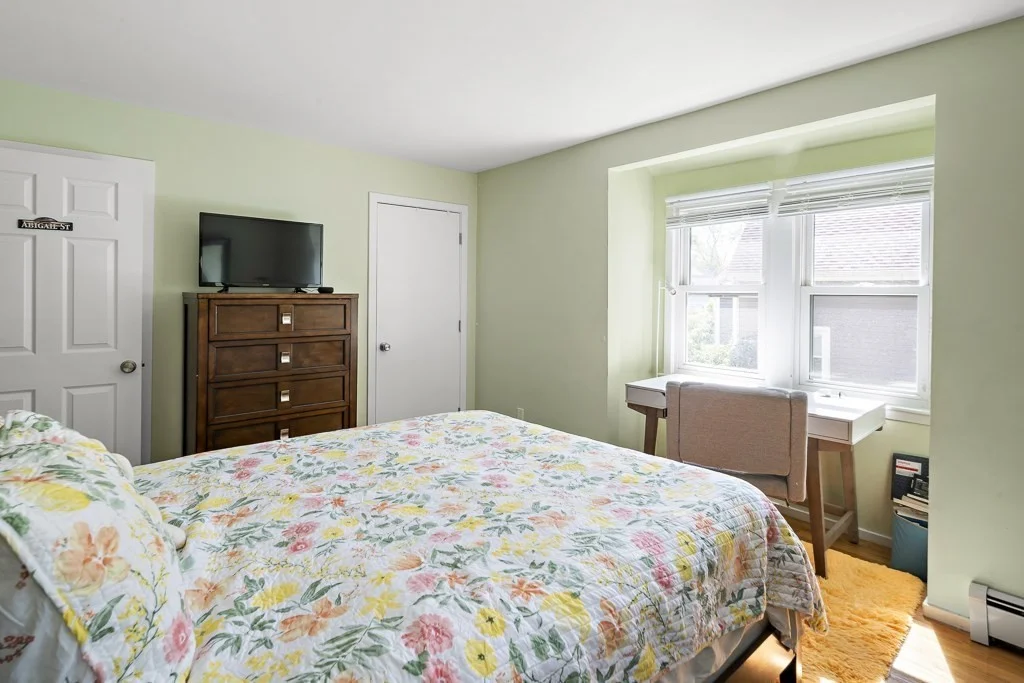 2 bed, 1 bath apartment for rent at 54 Rockvale Circle Unit 54, Jamaica Plain — photo 13 of 20