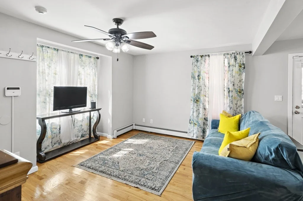 2 bed, 1 bath apartment for rent at 54 Rockvale Circle Unit 54, Jamaica Plain — photo 7 of 20