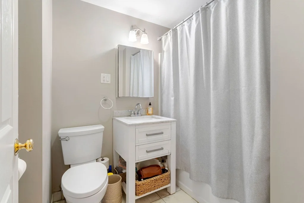 2 bed, 2.5 bath apartment for rent at 54 Russell St Unit 1B, Charlestown — photo 15 of 19