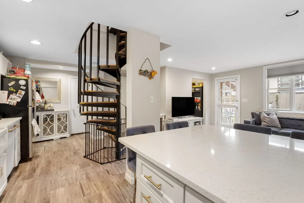 2 bed, 2.5 bath apartment for rent at 54 Russell St Unit 1B, Charlestown — photo 5 of 19