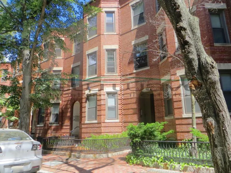 1 bed, 1 bath apartment for rent at 54 Saint Germain St Unit 2, Back Bay — photo 1 of 20