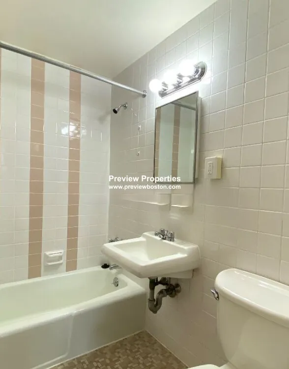 1 bed, 1 bath apartment for rent at 54 South Huntington Ave Unit 15P, Mission Hill — photo 6 of 6