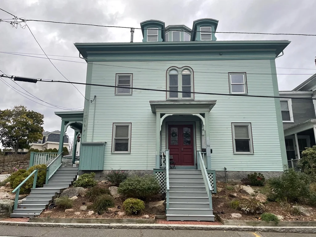 2 bed, 1 bath apartment for rent at 54 Summer St Unit 4, Gloucester
