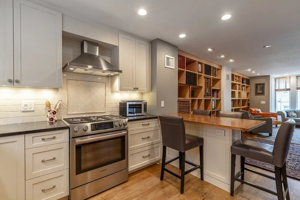 3 bed, 3 bath apartment for rent at 54 Trowbridge St Unit G, Mid-Cambridge — photo 9 of 38