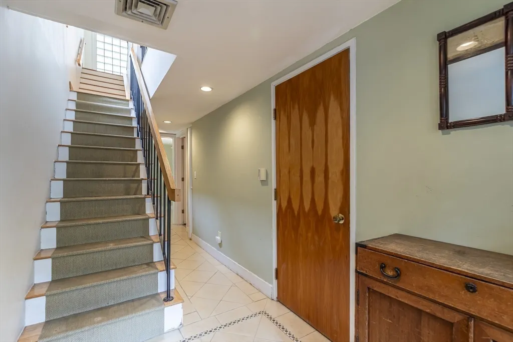 3 bed, 3 bath apartment for rent at 54 Trowbridge St Unit G, Mid-Cambridge — photo 13 of 38