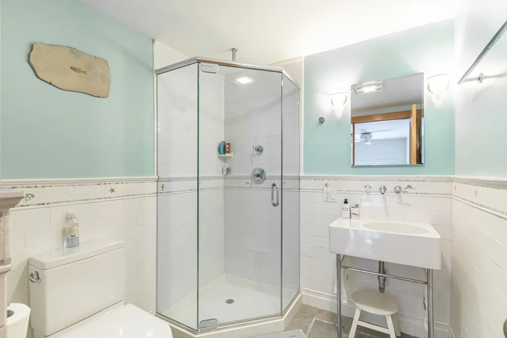 3 bed, 3 bath apartment for rent at 54 Trowbridge St Unit G, Mid-Cambridge — photo 35 of 38