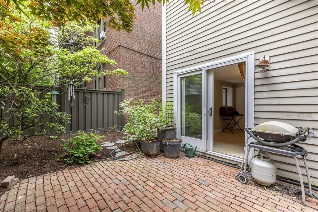 3 bed, 3 bath apartment for rent at 54 Trowbridge St Unit G, Mid-Cambridge — photo 16 of 38
