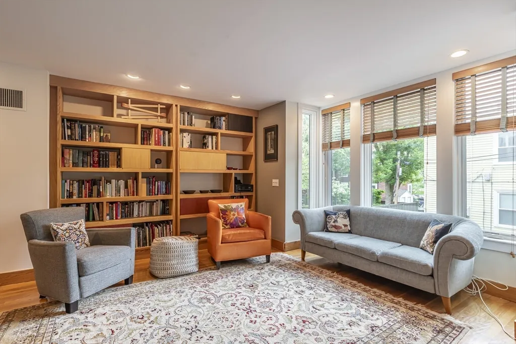 3 bed, 3 bath apartment for rent at 54 Trowbridge St Unit G, Mid-Cambridge — photo 4 of 38