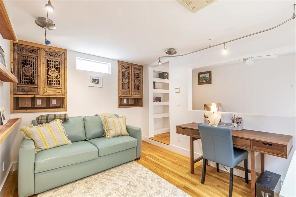3 bed, 3 bath apartment for rent at 54 Trowbridge St Unit G, Mid-Cambridge — photo 34 of 38