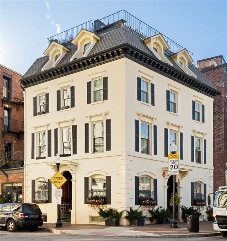 4 bed, 3 bath apartment for rent at 54 Union Park, South End — photo 32 of 35