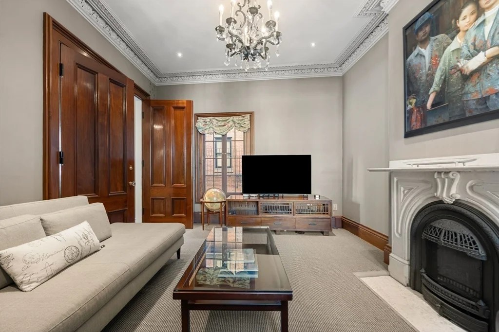 4 bed, 3 bath apartment for rent at 54 Union Park, South End — photo 15 of 35