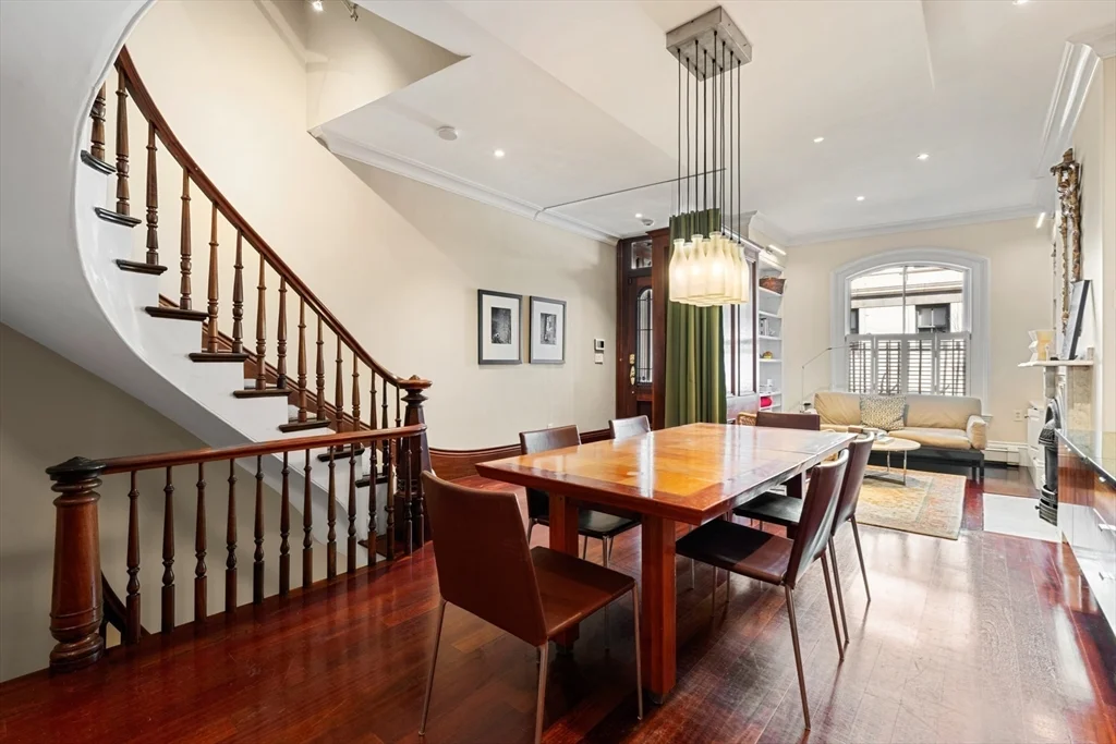 4 bed, 3 bath apartment for rent at 54 Union Park, South End — photo 4 of 35