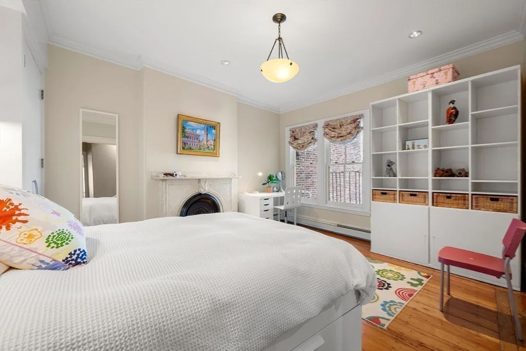 4 bed, 3 bath apartment for rent at 54 Union Park, South End — photo 17 of 35