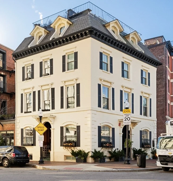 4 bed, 3 bath apartment for rent at 54 Union Park, South End — photo 33 of 35