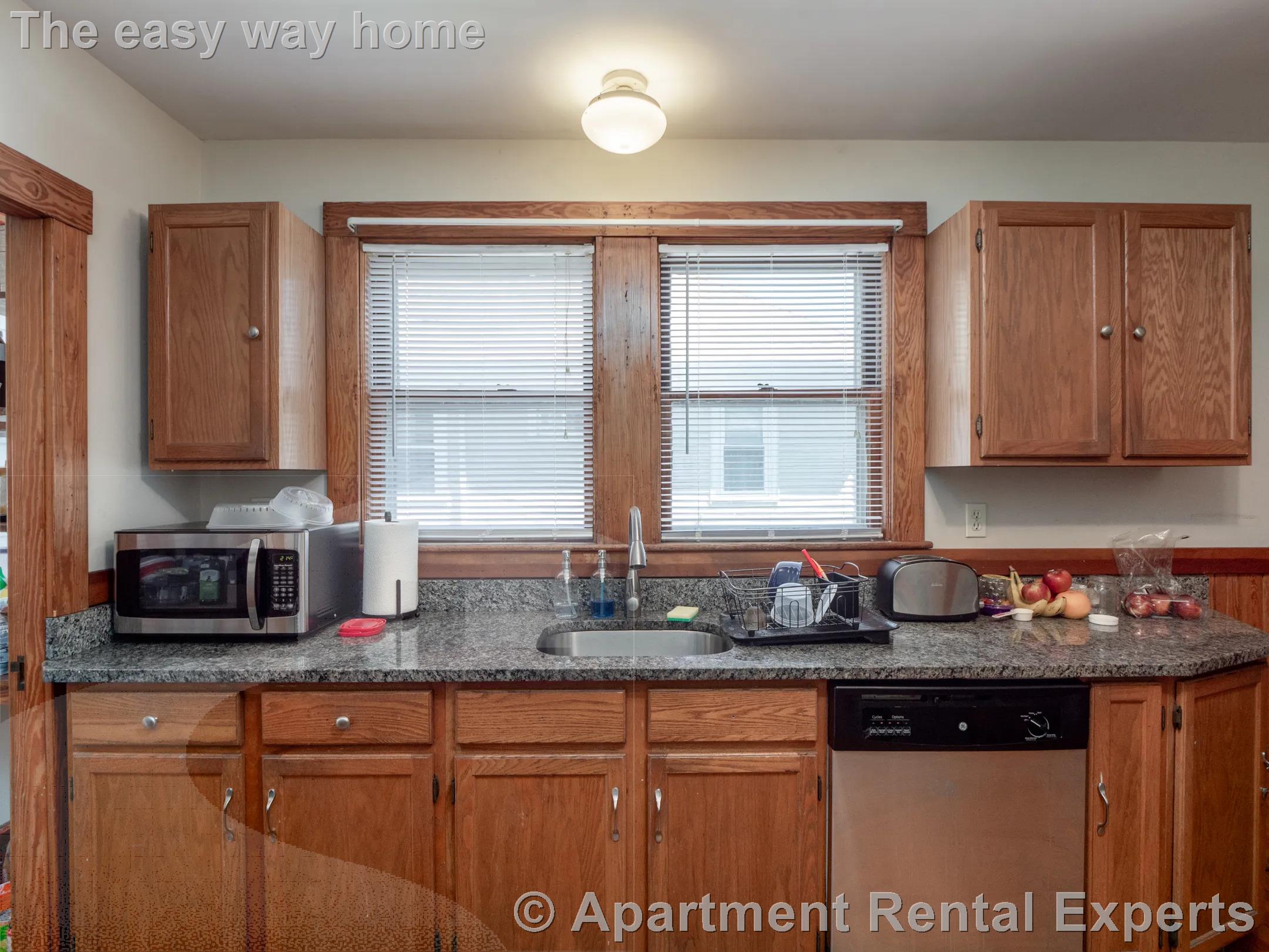 3 bed, 1 bath apartment for rent at 54 Upland Rd, Tufts — photo 4 of 22