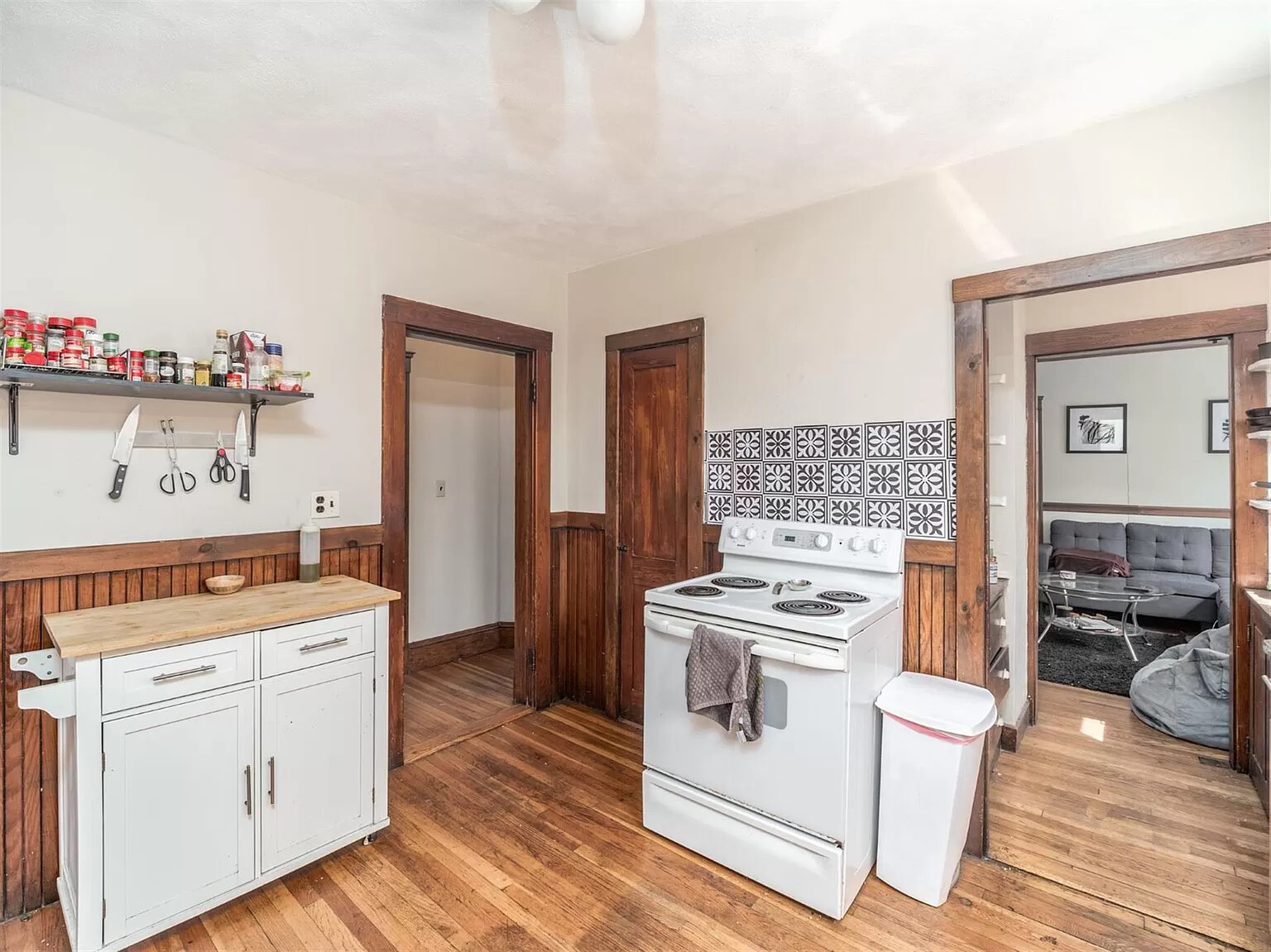 3 bed, 1 bath apartment for rent at 54 Upland Rd Unit 2, West Somerville — photo 1 of 14