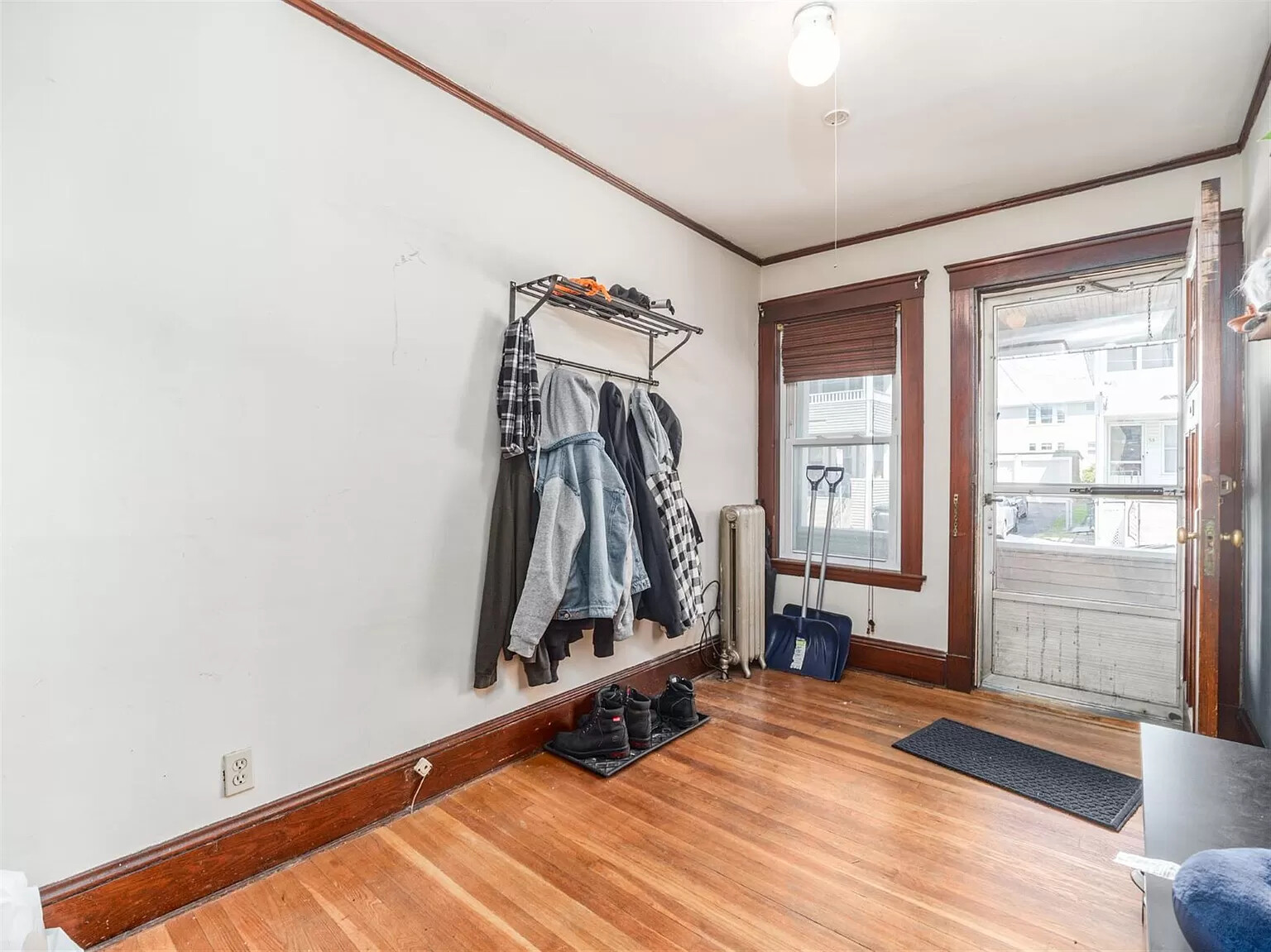 3 bed, 1 bath apartment for rent at 54 Upland Rd Unit 2, West Somerville — photo 4 of 14