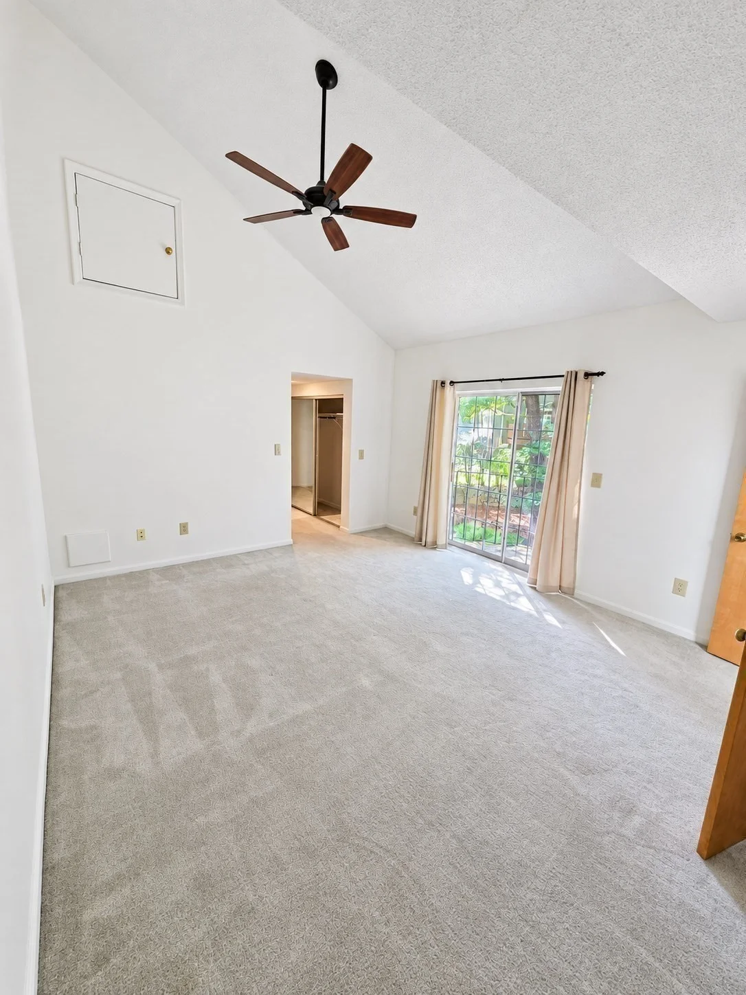 2 bed, 2 bath apartment for rent at 54 Voyagers Ln Unit 54, Ashland — photo 11 of 23