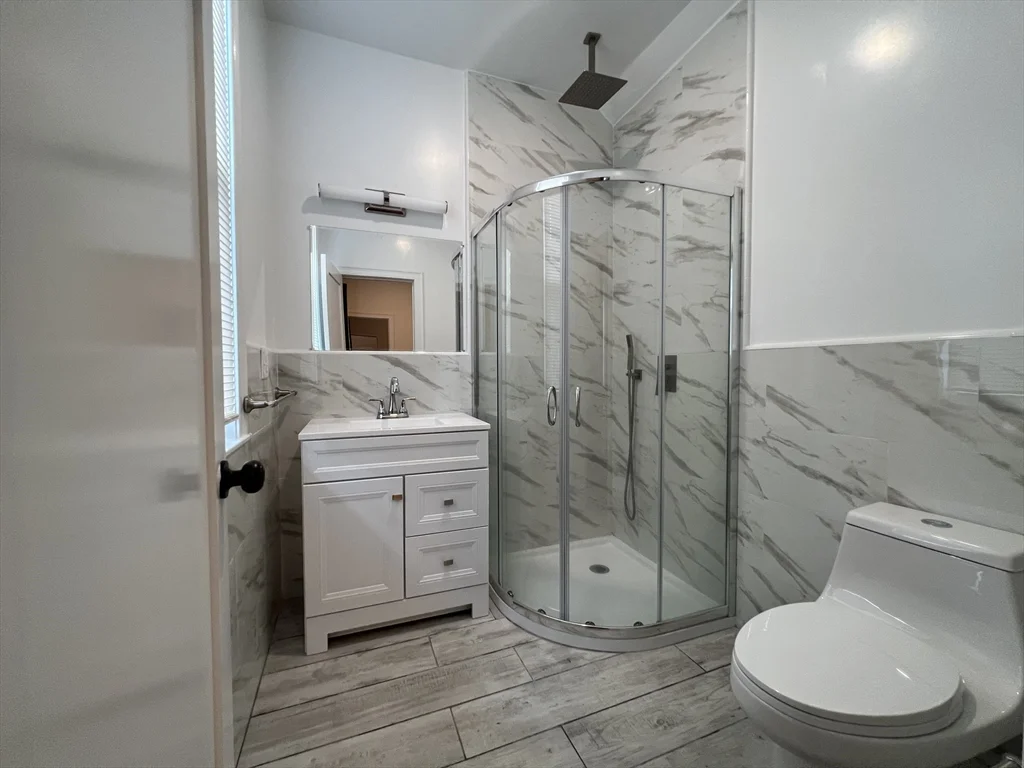 2 bed, 2 bath apartment for rent at 54 Walker St Unit 1, North Quincy — photo 2 of 10
