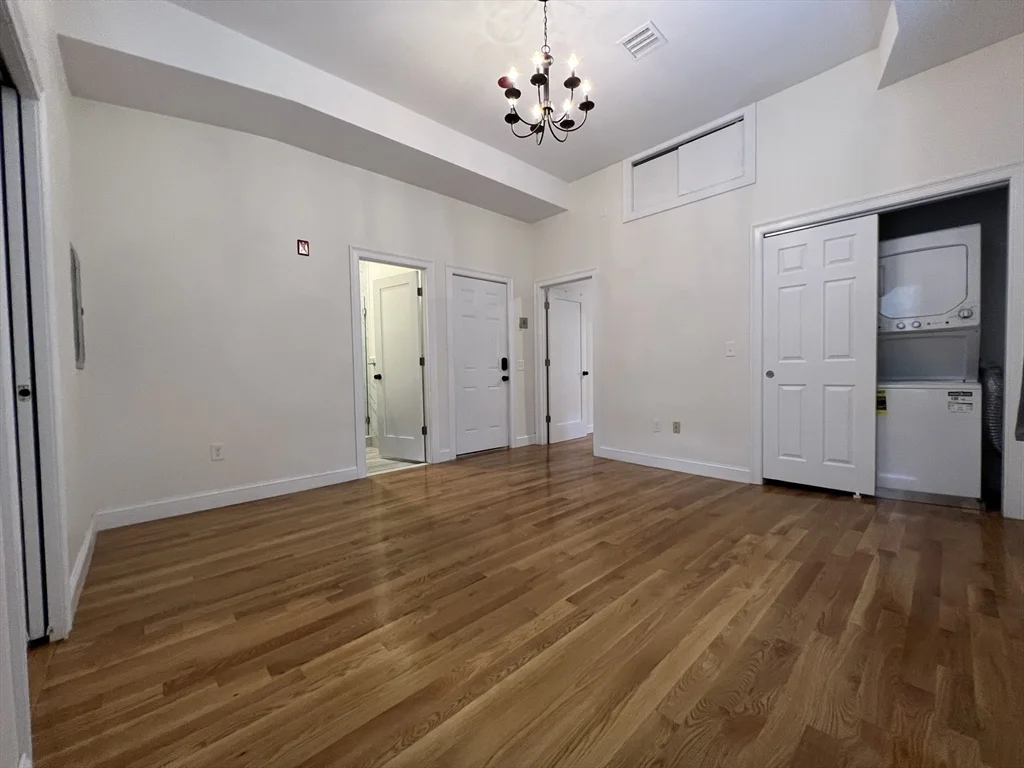 2 bed, 2 bath apartment for rent at 54 Walker St Unit 1, North Quincy — photo 1 of 10