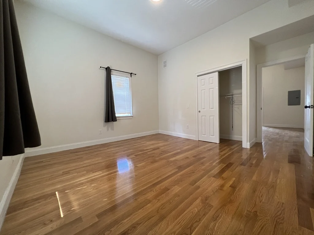 2 bed, 2 bath apartment for rent at 54 Walker St Unit 1, North Quincy — photo 4 of 10