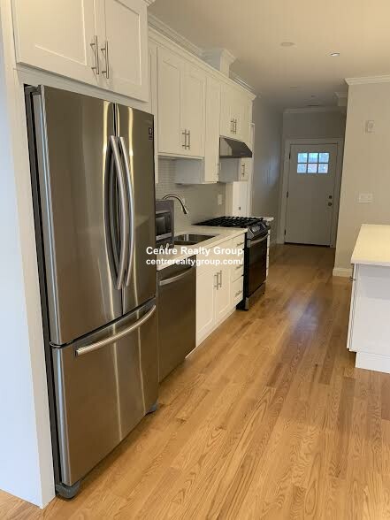 3 bed, 3 bath apartment for rent at 54 Waverly St Unit 2, Brighton — photo 3 of 15
