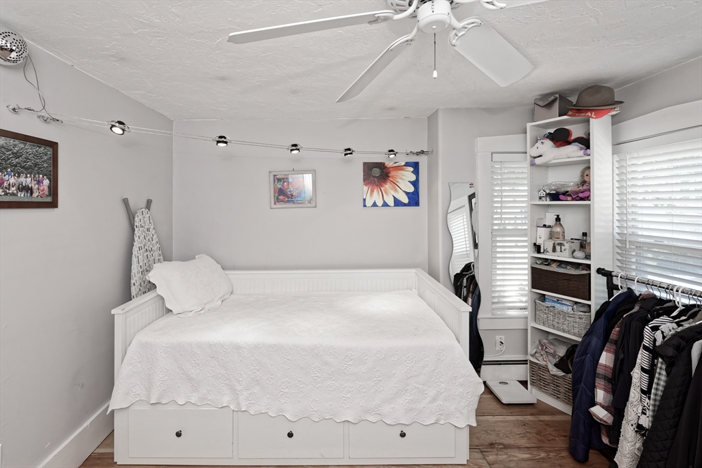 4 bed, 1 bath apartment for rent at 54 West Main Unit 2, Marlborough — photo 20 of 41