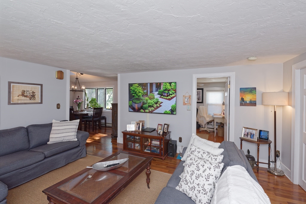 4 bed, 1 bath apartment for rent at 54 West Main Unit 2, Marlborough — photo 19 of 41