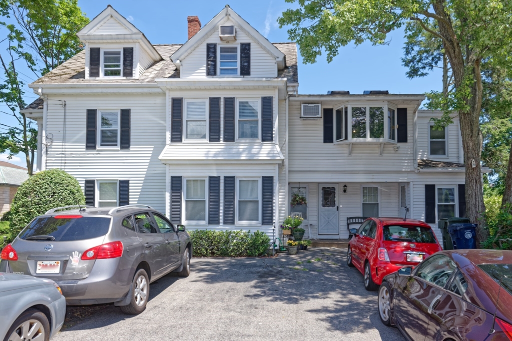 4 bed, 1 bath apartment for rent at 54 West Main Unit 2, Marlborough — photo 4 of 41
