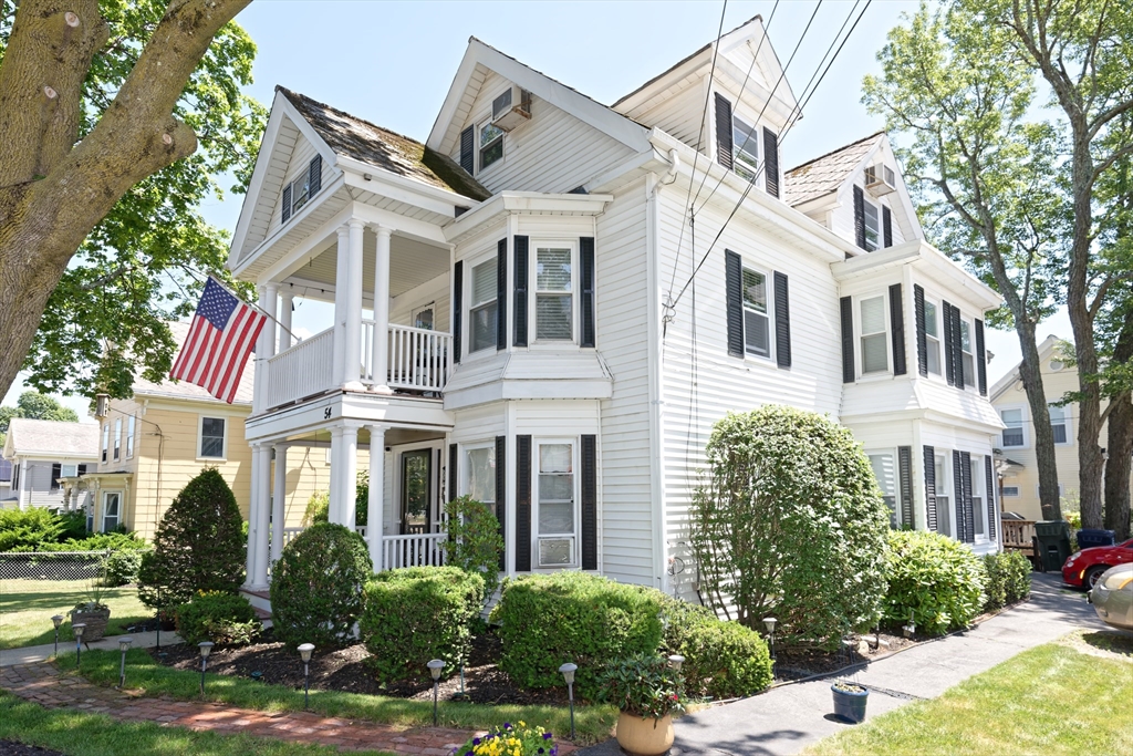 4 bed, 1 bath apartment for rent at 54 West Main Unit 2, Marlborough — photo 1 of 41