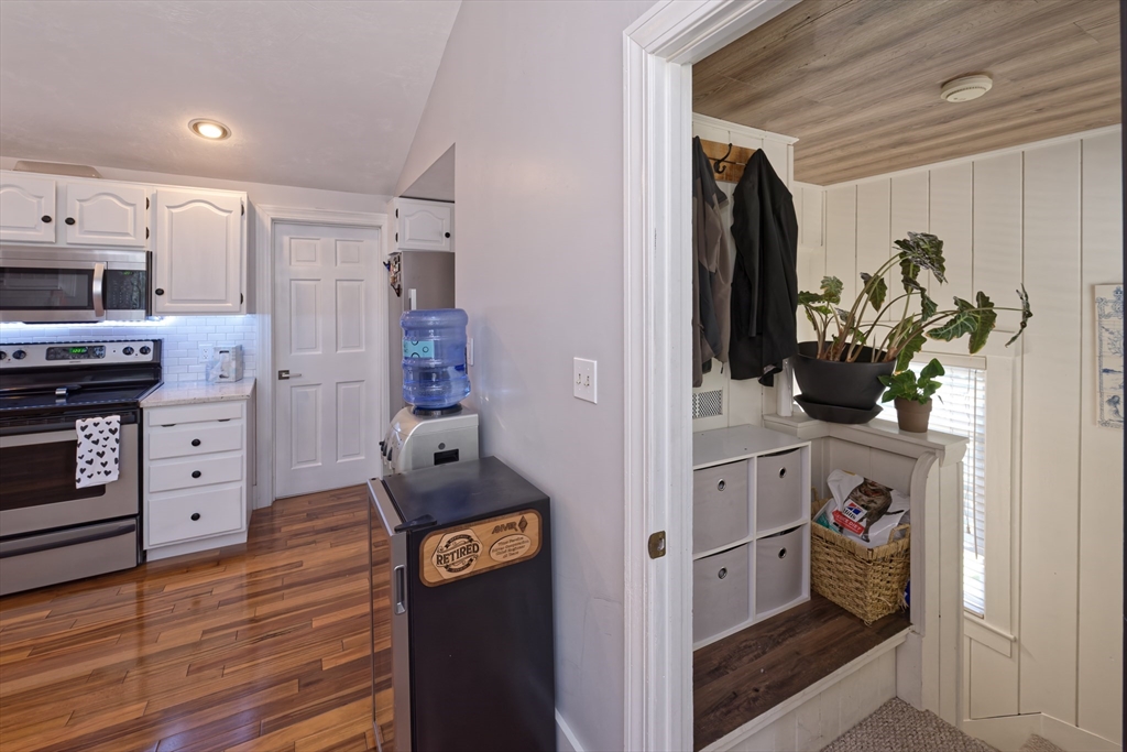 4 bed, 1 bath apartment for rent at 54 West Main Unit 2, Marlborough — photo 11 of 41