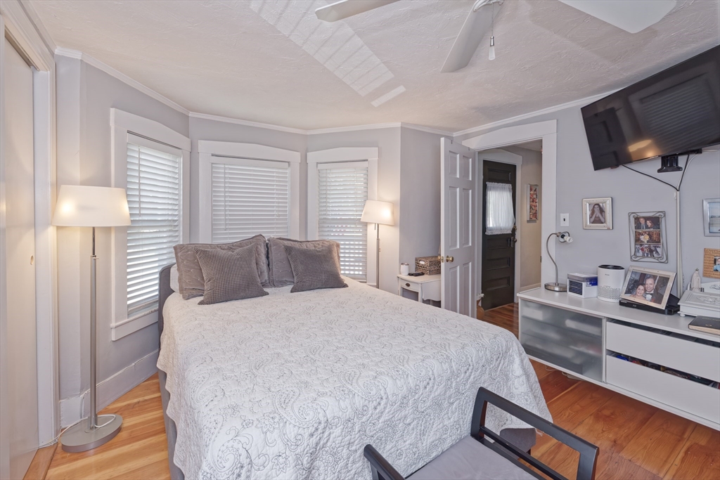 4 bed, 1 bath apartment for rent at 54 West Main Unit 2, Marlborough — photo 26 of 41