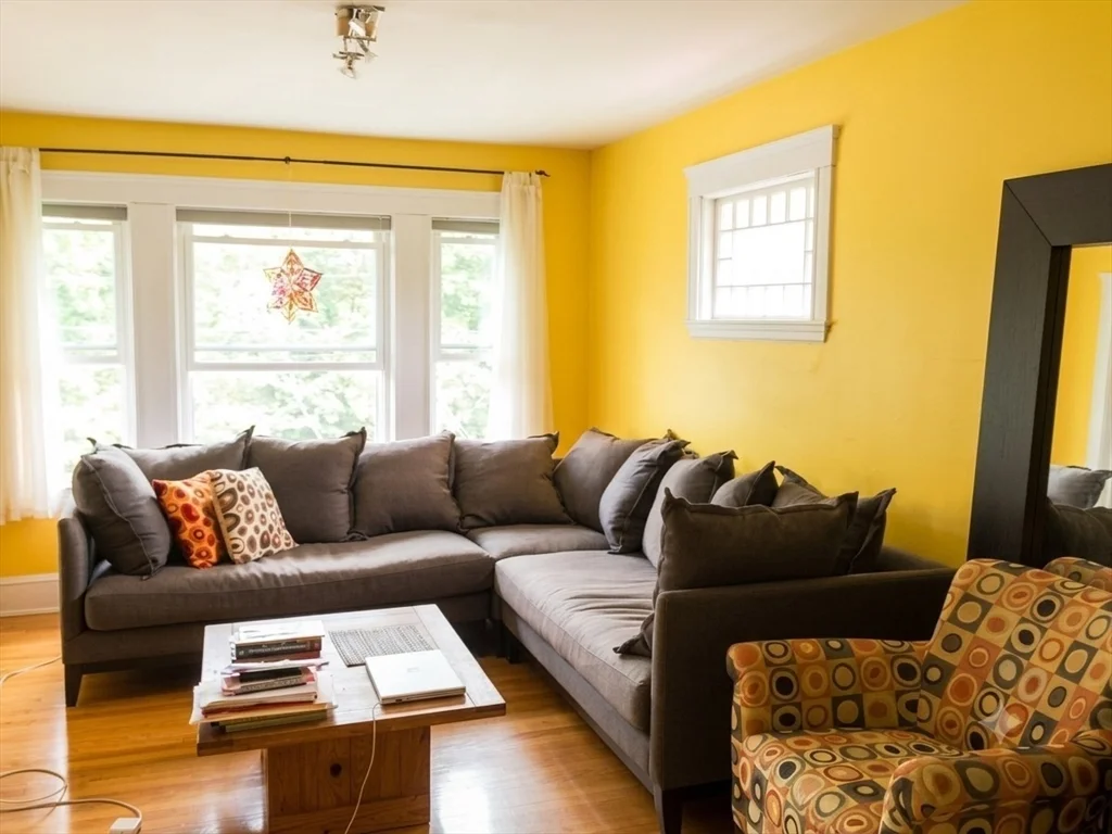 2 bed, 1 bath apartment for rent at 54 West St Unit 54, Medford
