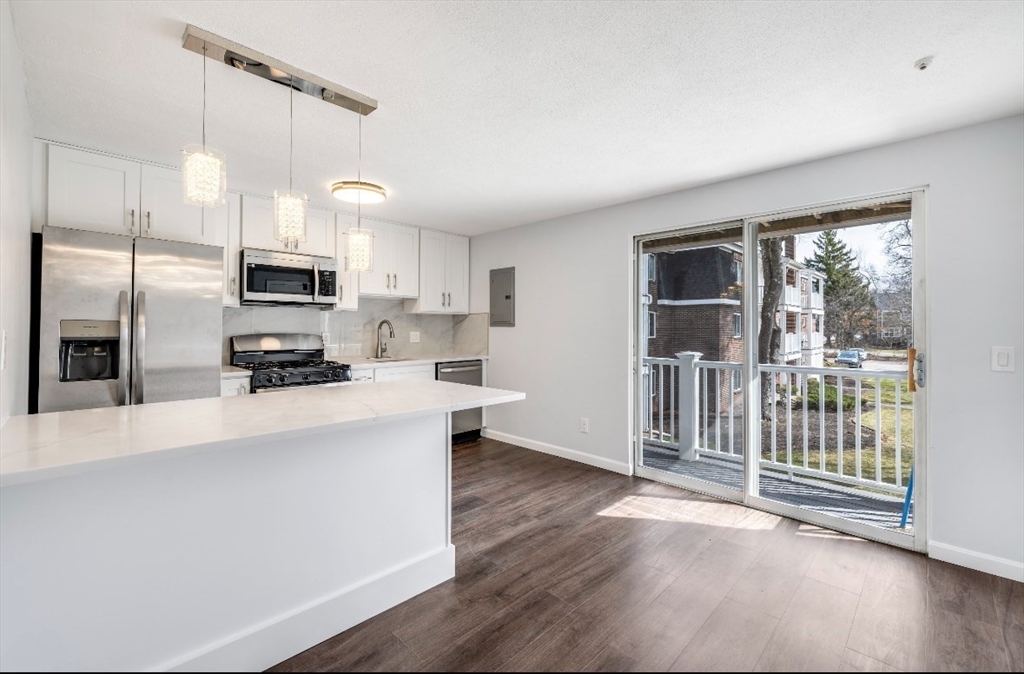 2 bed, 1 bath apartment for rent at 54 Will Dr Unit 87, Canton — photo 4 of 20