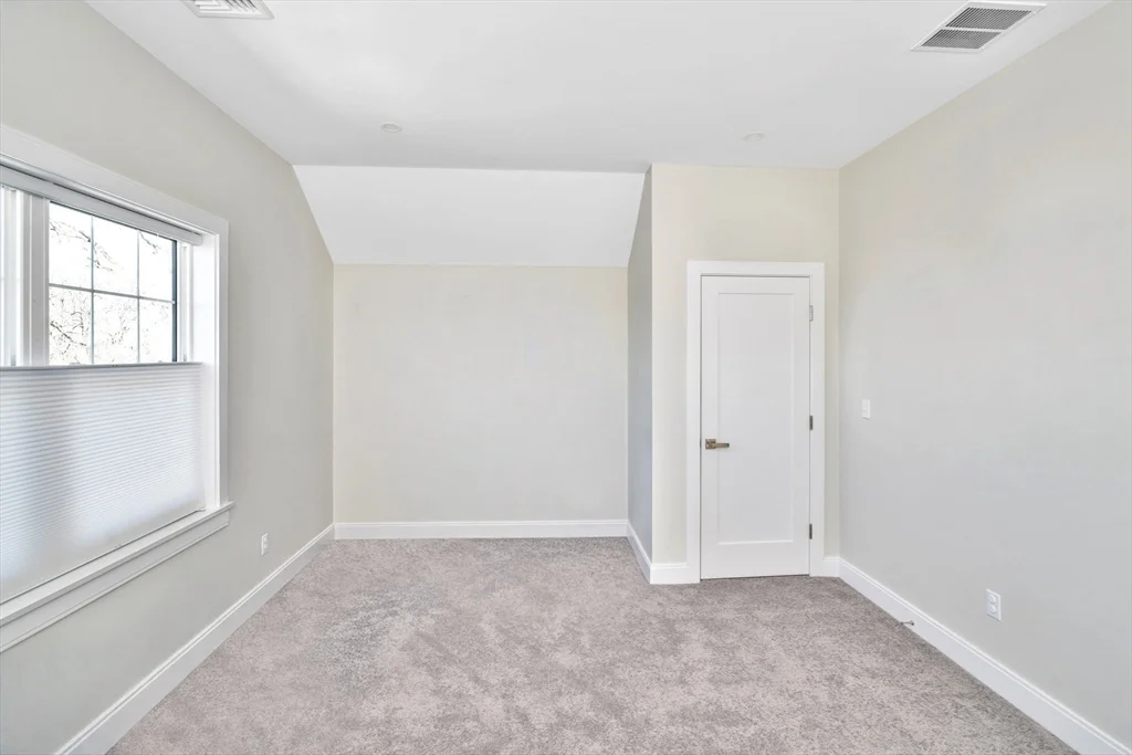 4 bed, 2 bath apartment for rent at 54 Williams Ave Unit A, Hyde Park — photo 6 of 29