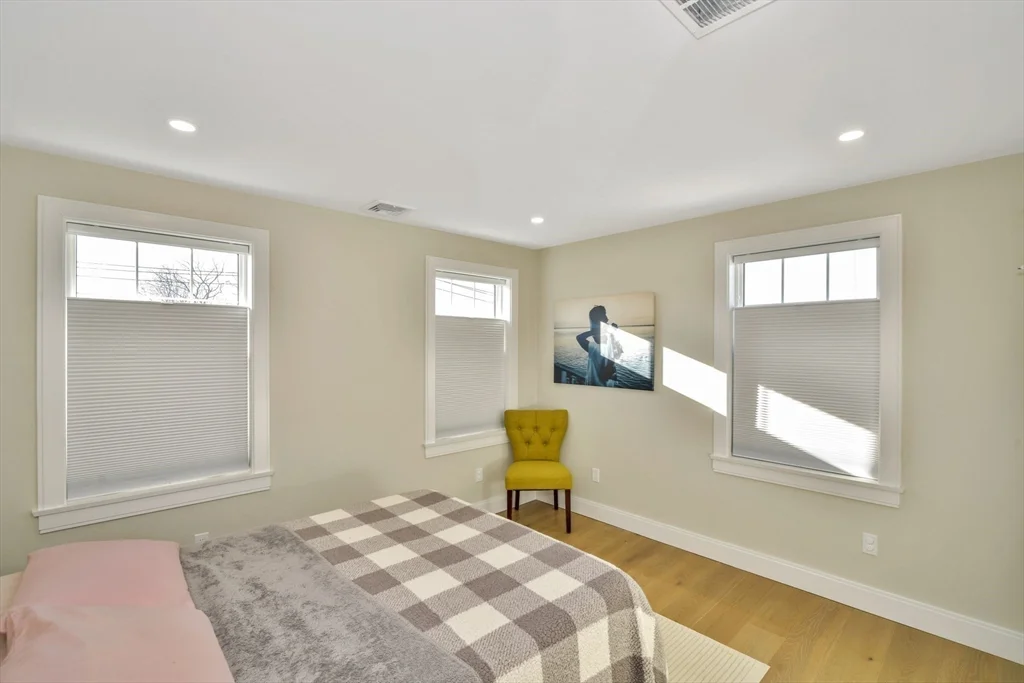 4 bed, 2 bath apartment for rent at 54 Williams Ave Unit A, Hyde Park — photo 15 of 29