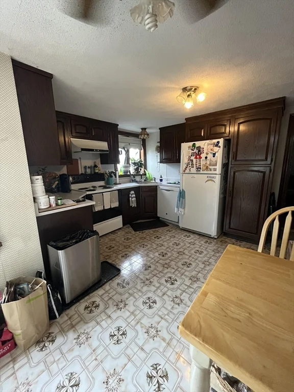 2 bed, 1 bath apartment for rent at 54 Williams Unit 2, Newton Corner — photo 3 of 9