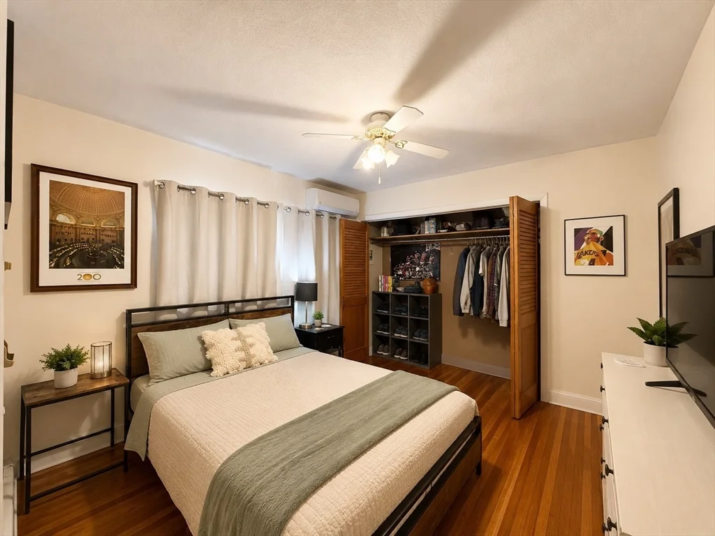 2 bed, 1 bath apartment for rent at 540 Main St Unit 2, Medford — photo 11 of 17