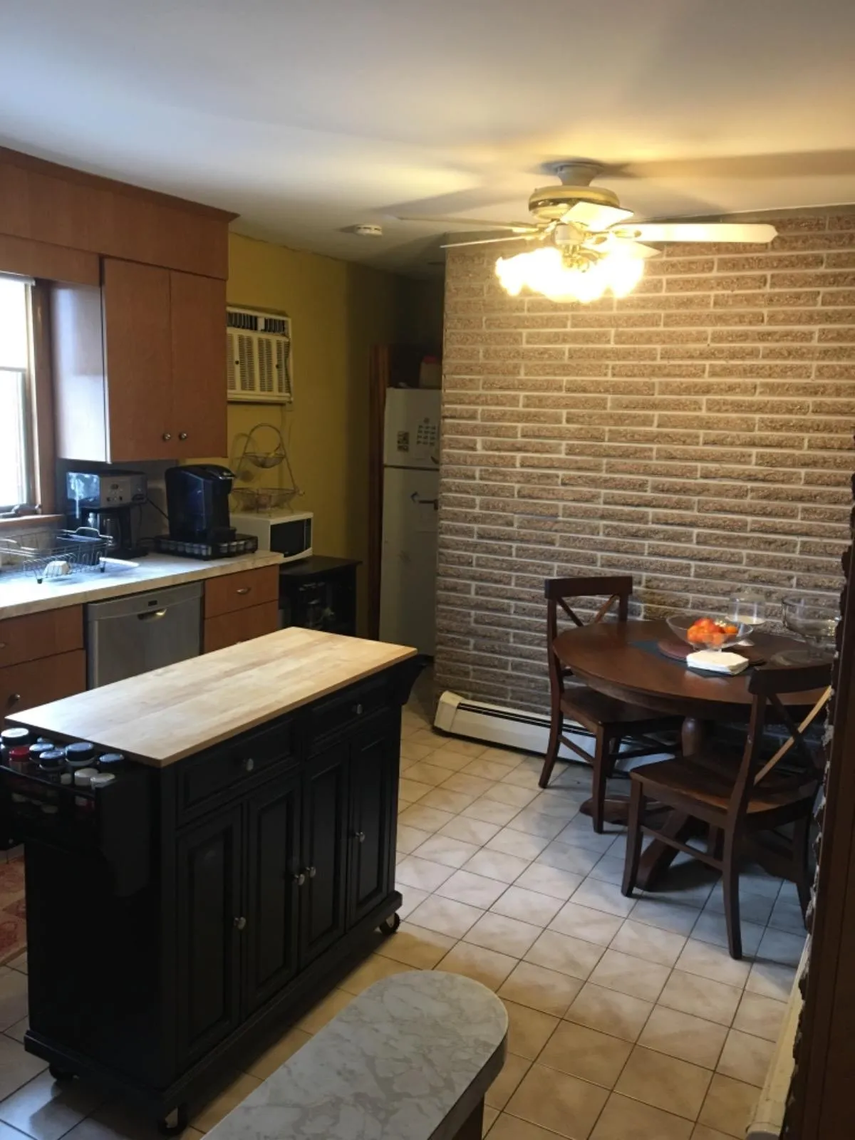 2 bed, 1 bath apartment for rent at 540 Main St Unit 2, South Medford — photo 8 of 13