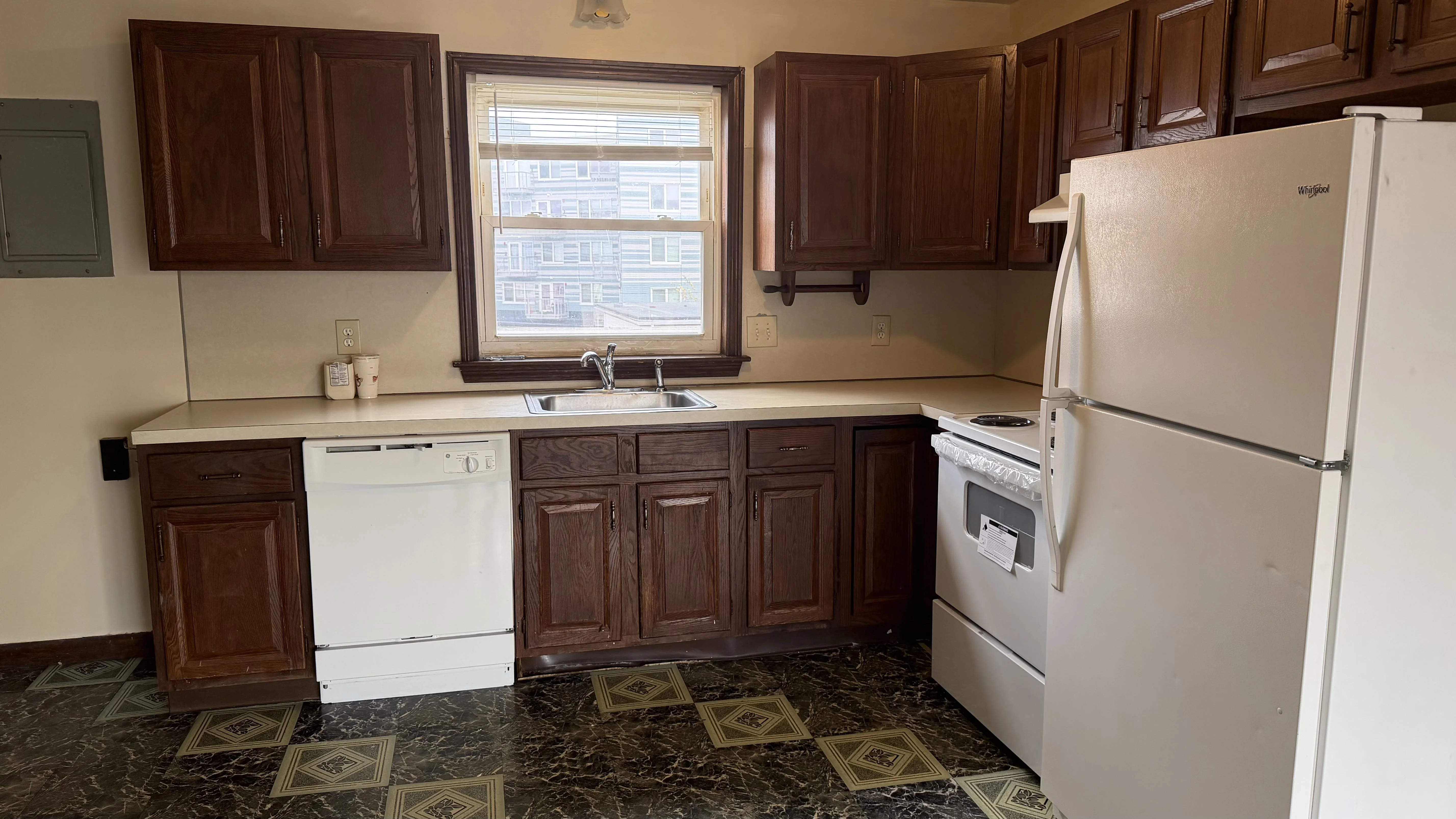 2 bed, 1 bath apartment for rent at 541 Revere St Unit 3b, Revere — photo 3 of 15