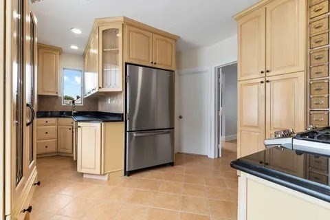 2 bed, 1 bath apartment for rent at 541 Washington Unit 2, Chelsea — photo 5 of 13