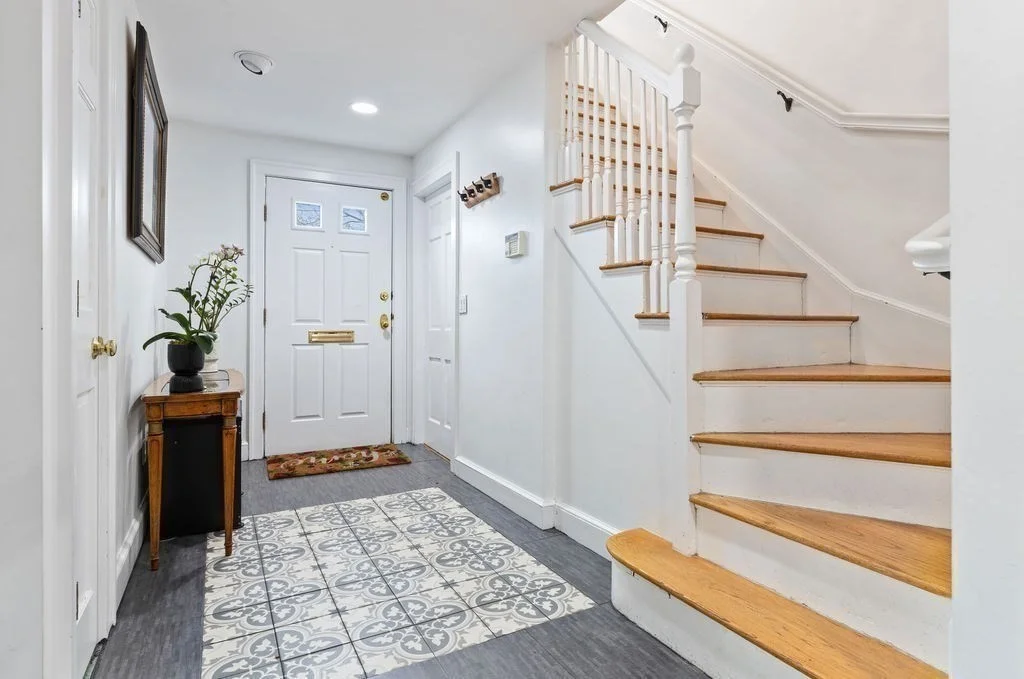 5 bed, 3 bath apartment for rent at 542 Commonwealth Ave Unit 542, Newton — photo 8 of 31